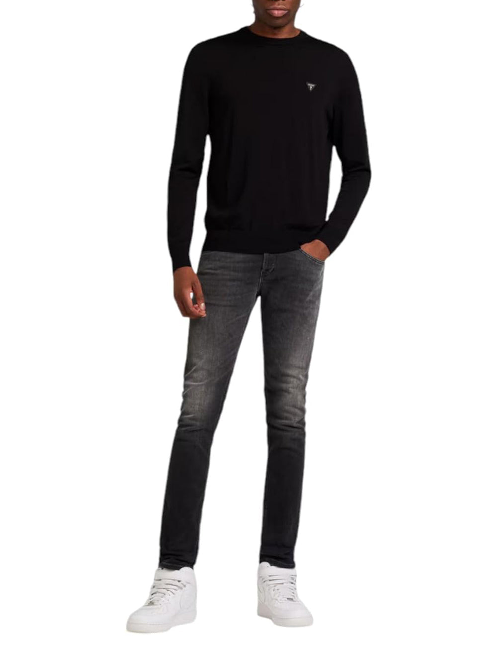 M4YR29Z3DM0/JBLK GUESS