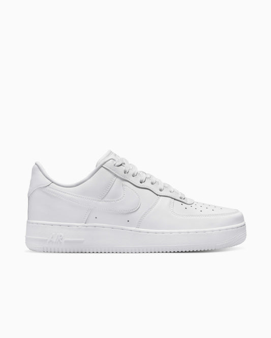 DM0211/100 NIKE