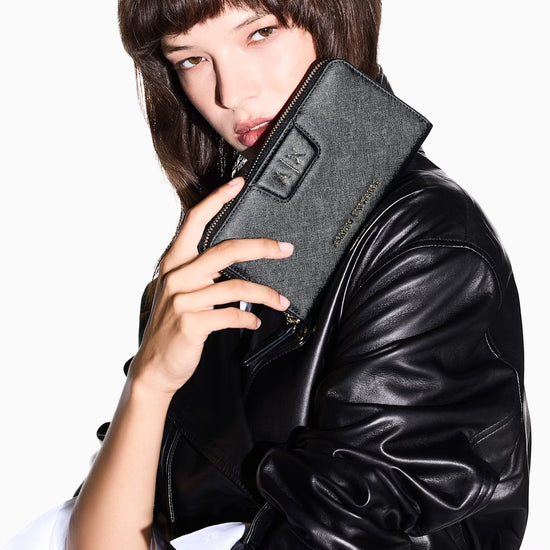 XW000359 AF26570/UC001 ARMANI EXCHANGE
