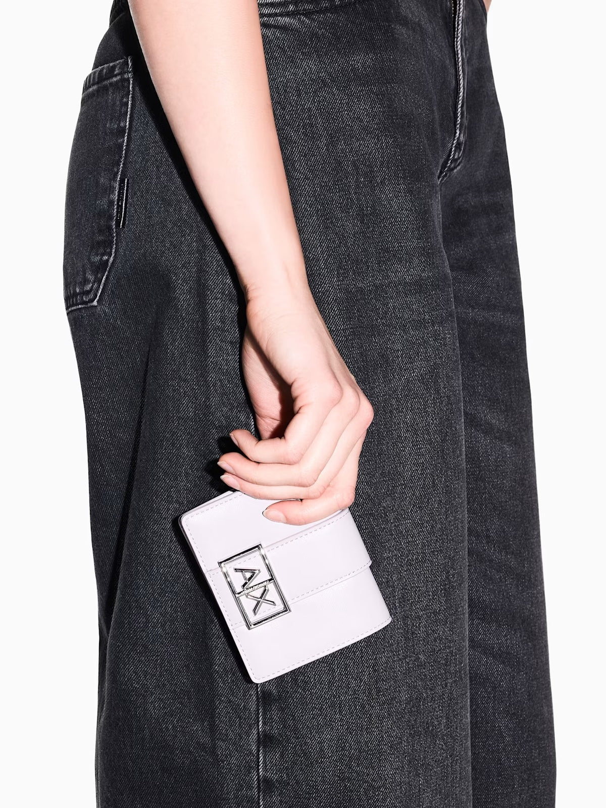 XW000360 AF12039/U8022 ARMANI EXCHANGE