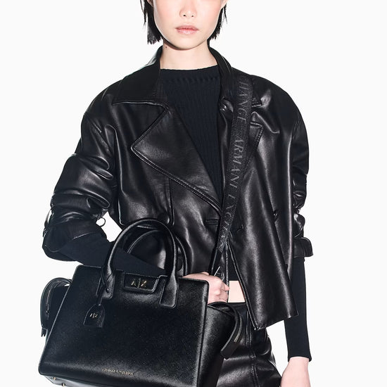 XW002158 AF26570/UC001 ARMANI EXCHANGE