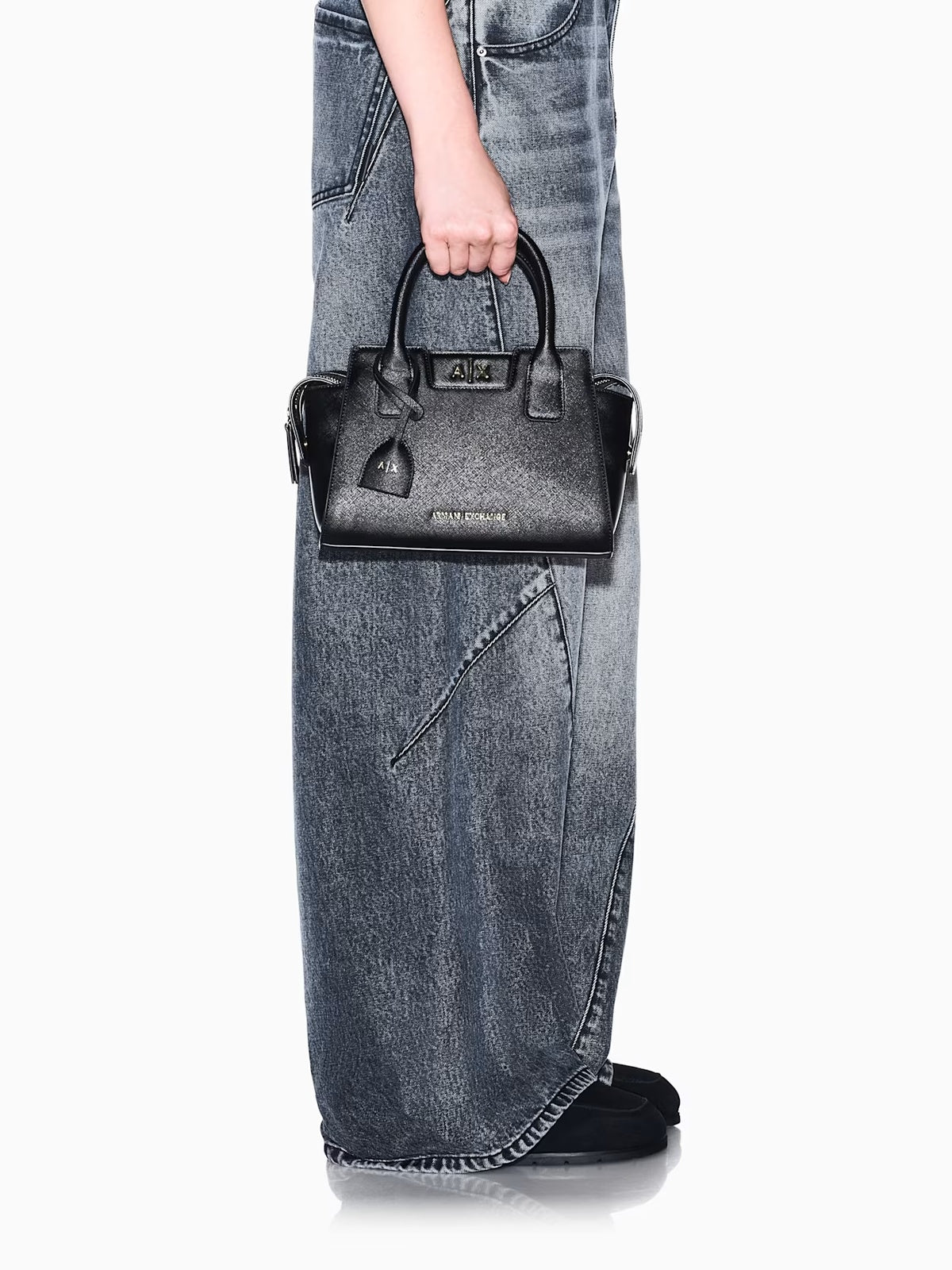 XW002159 AF26570/UC001 ARMANI EXCHANGE