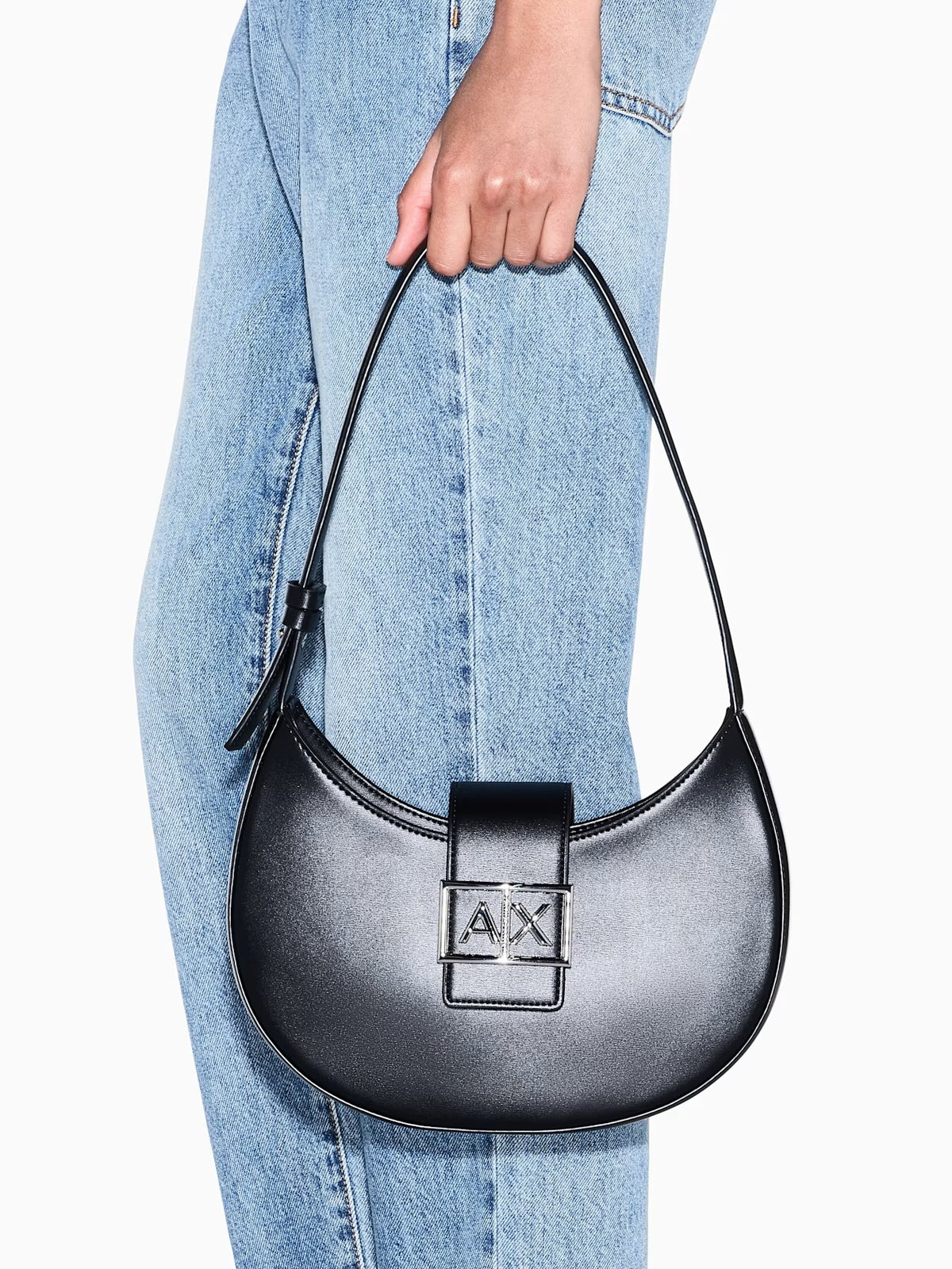 XW002565 AF12039/UC001 ARMANI EXCHANGE