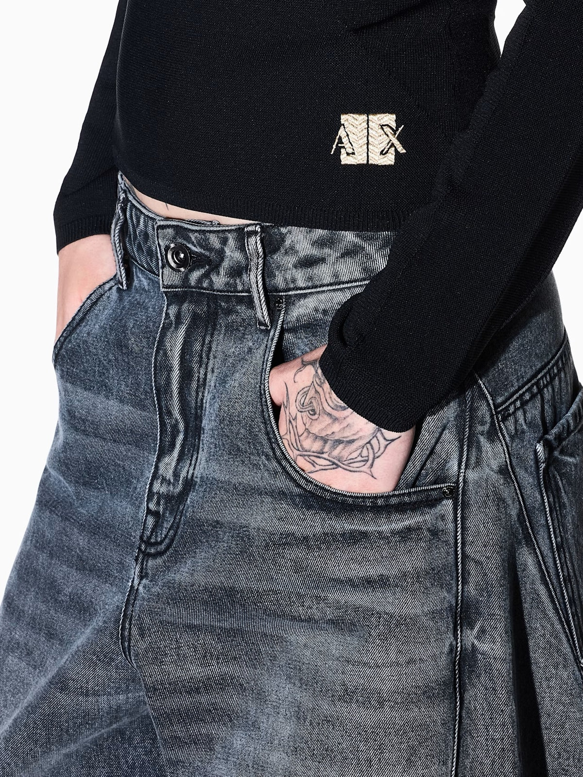 XW002881 AF10352/UC001 ARMANI EXCHANGE