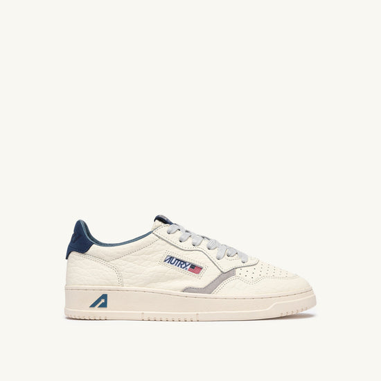 MEDALIST LOW SNEAKERS 