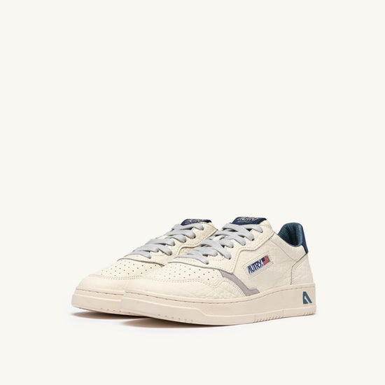 MEDALIST LOW SNEAKERS 
