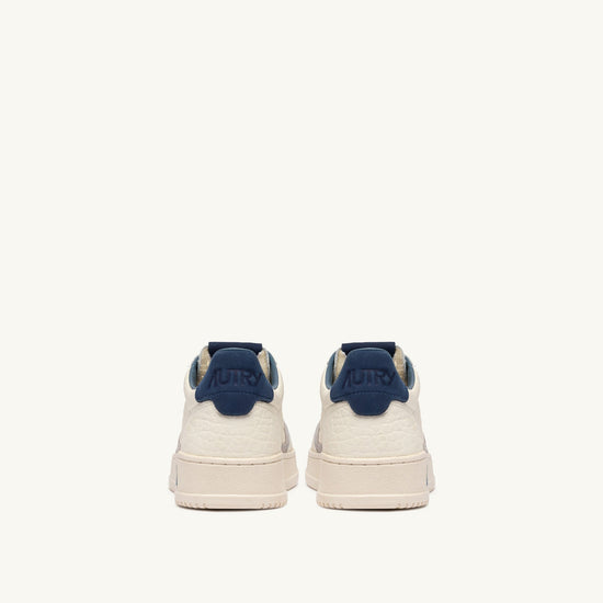 MEDALIST LOW SNEAKERS 