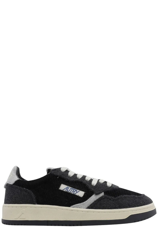 MEDALIST LOW SNEAKERS 
