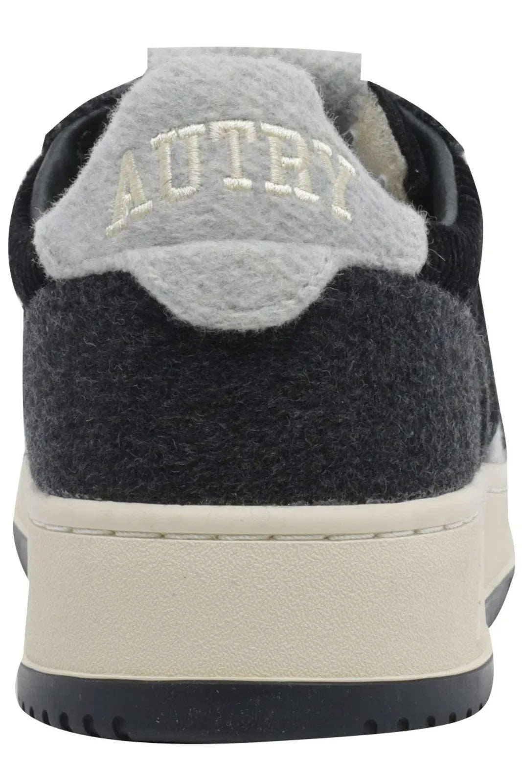 MEDALIST LOW SNEAKERS 