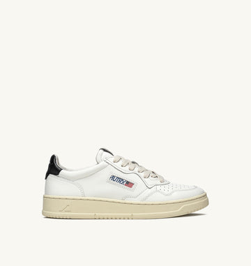 Medalist low top leather sneakers 
