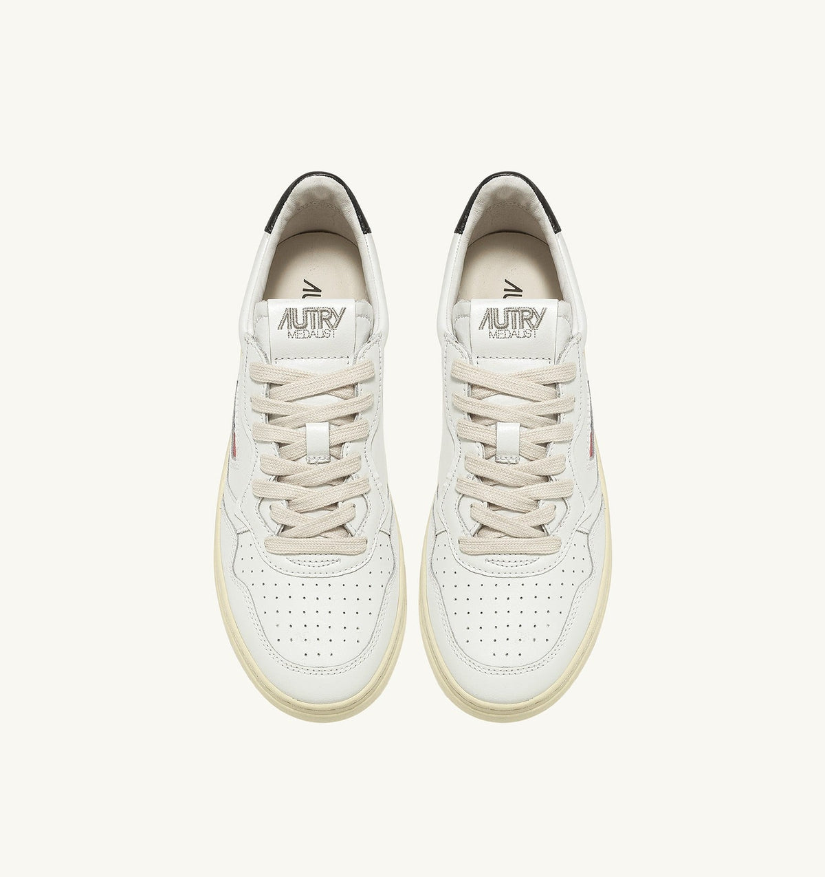 Medalist low top leather sneakers 