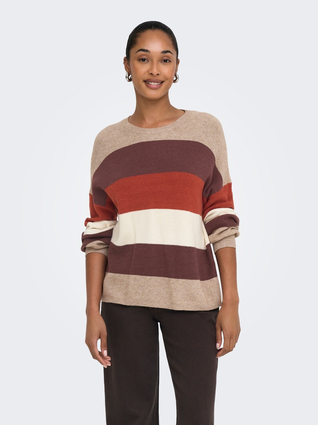 15220044/Beige ONLY