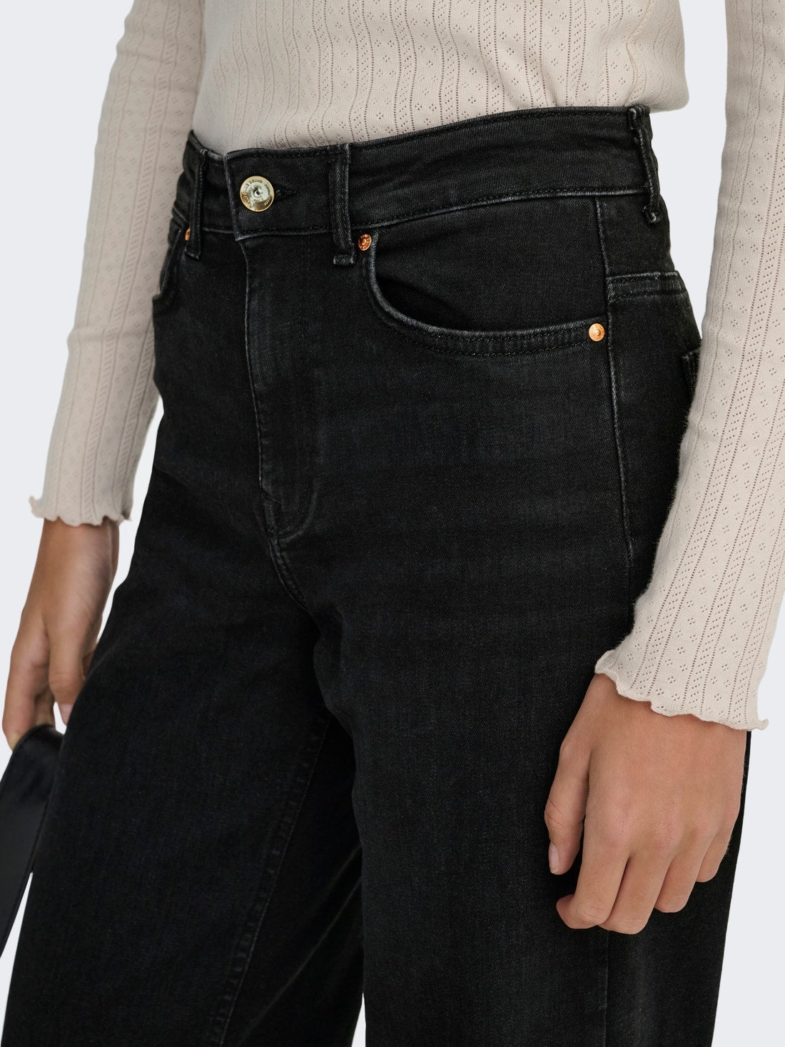 15299796/Washed Black ONLY