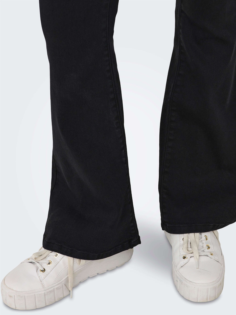 15309845/Black Denim ONLY