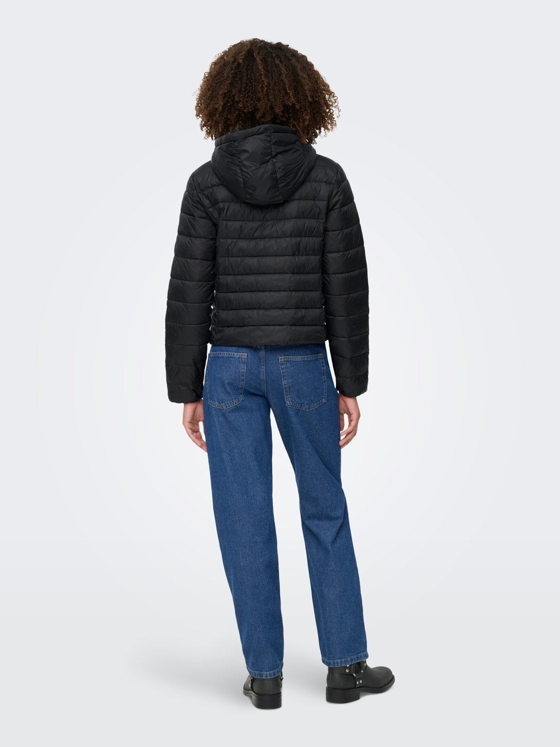 15352020/Black ONLY