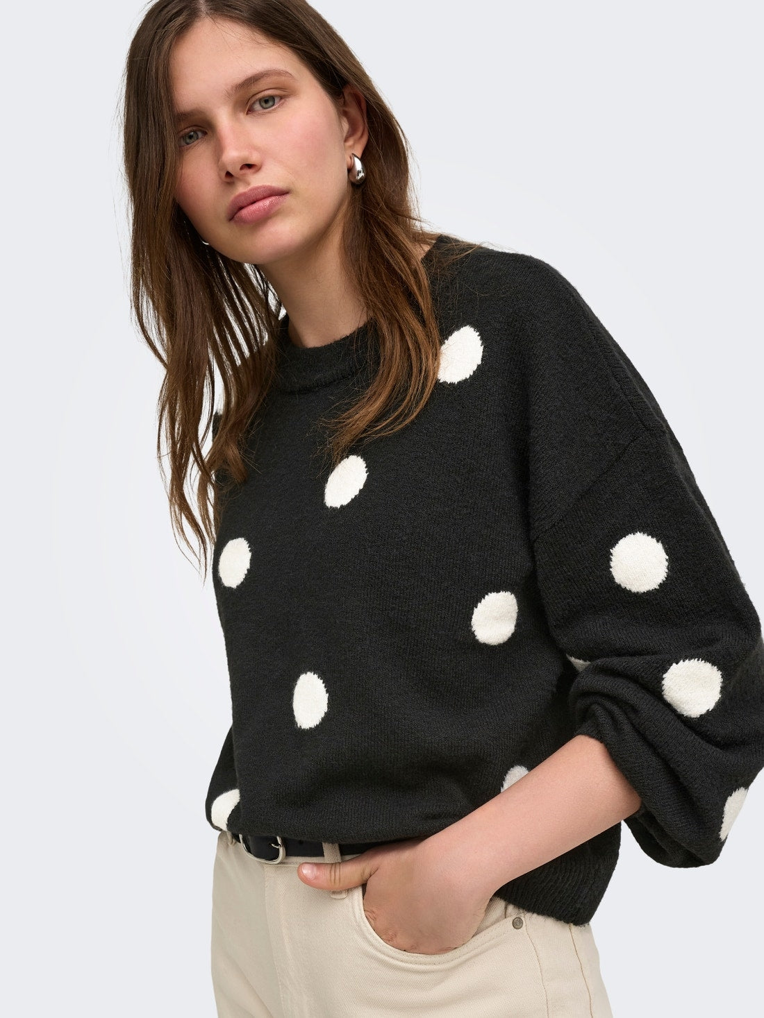 15375856/Black ONLY