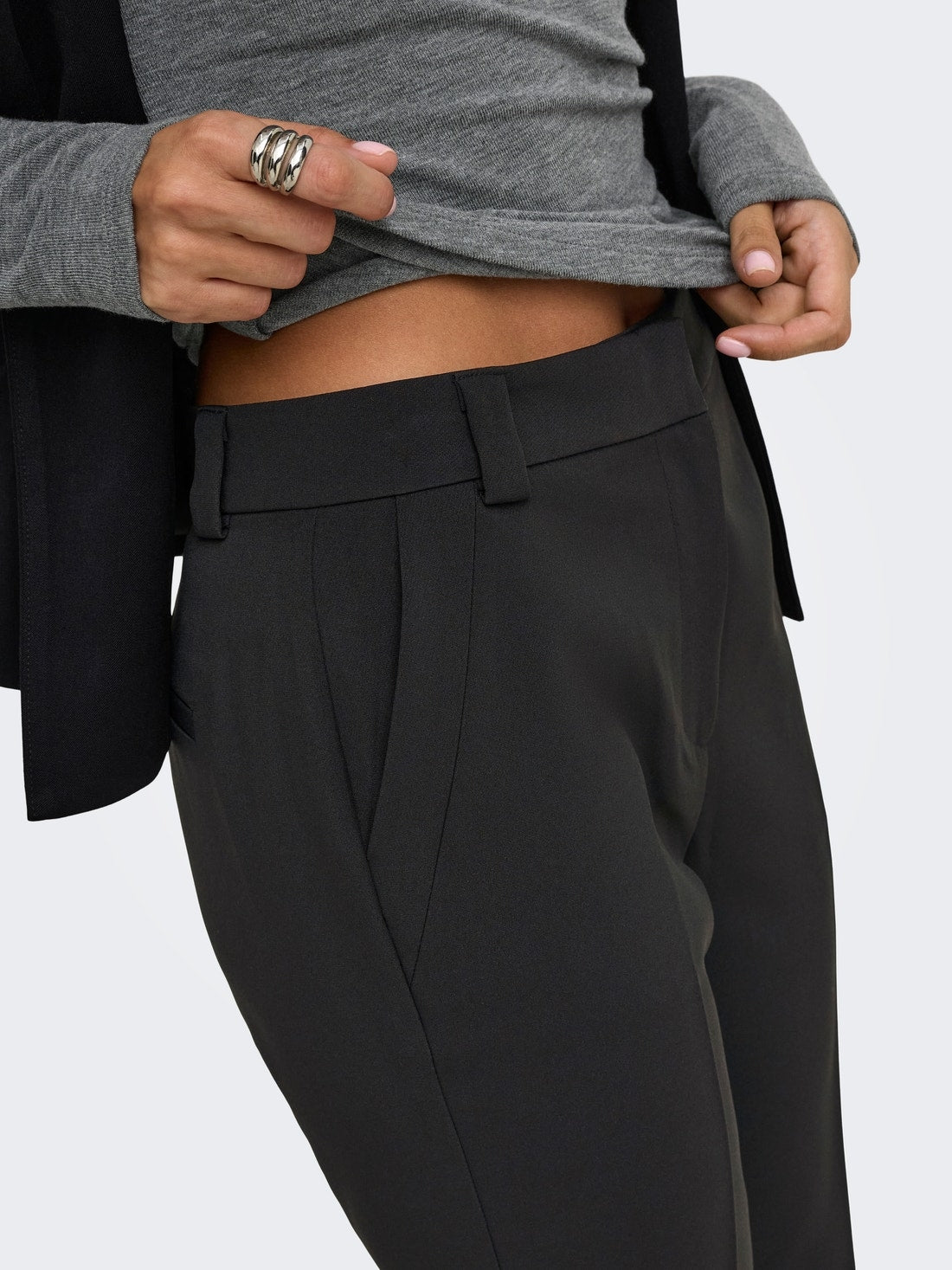 15376978/Black ONLY