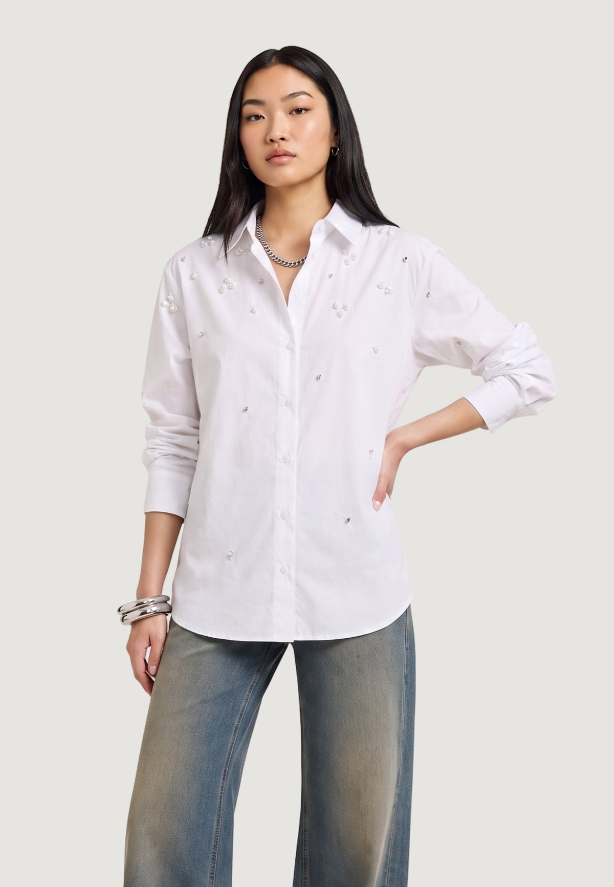 15378307/Bright White ONLY