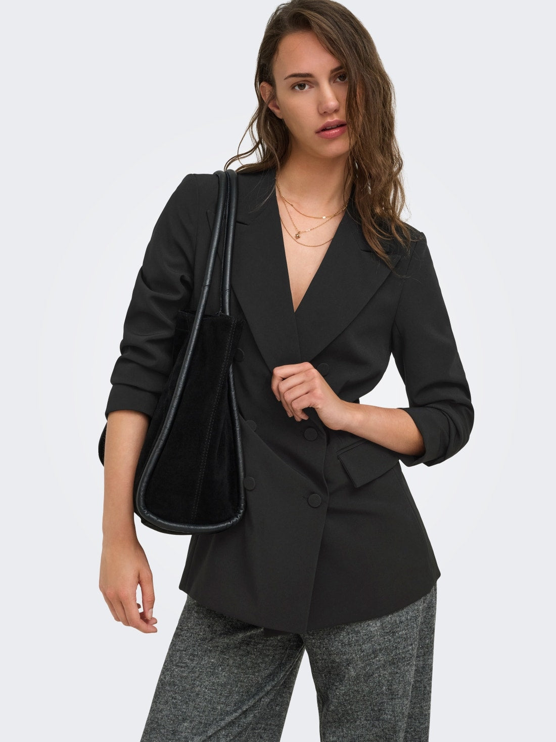 15378731/Black ONLY