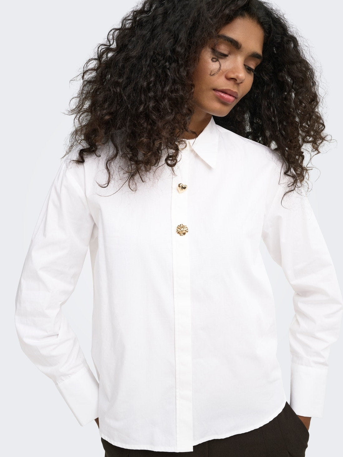15383696/Bright White ONLY