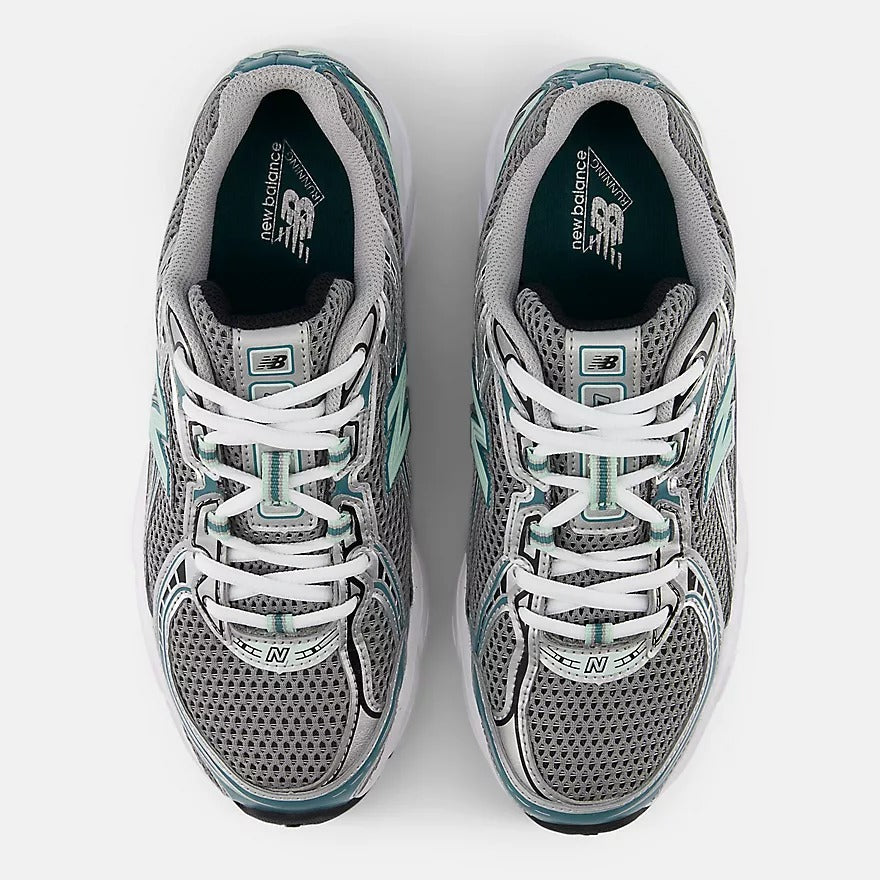 NEW BALANCE U740 