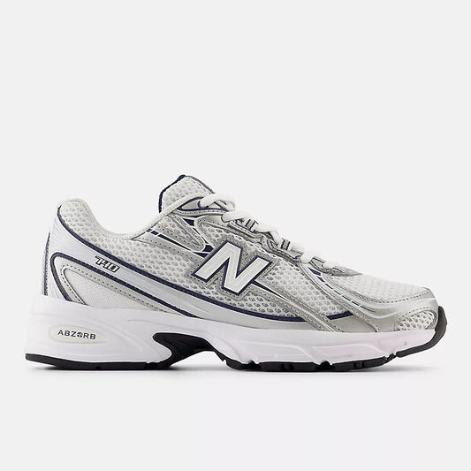NEW BALANCE U740 