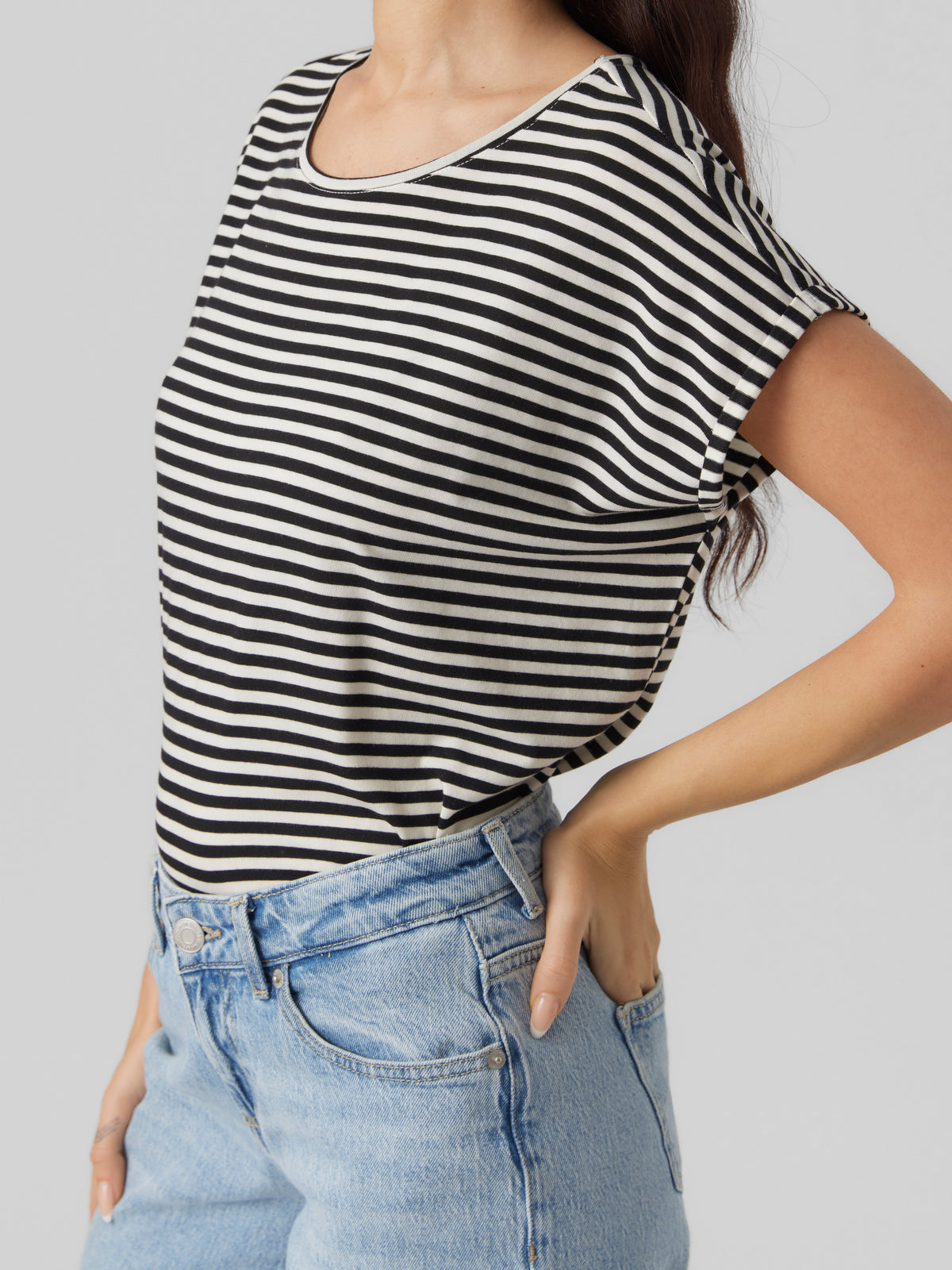 10284469/Black VERO MODA