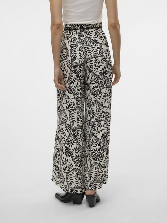 10327059/Cloud Dancer VERO MODA
