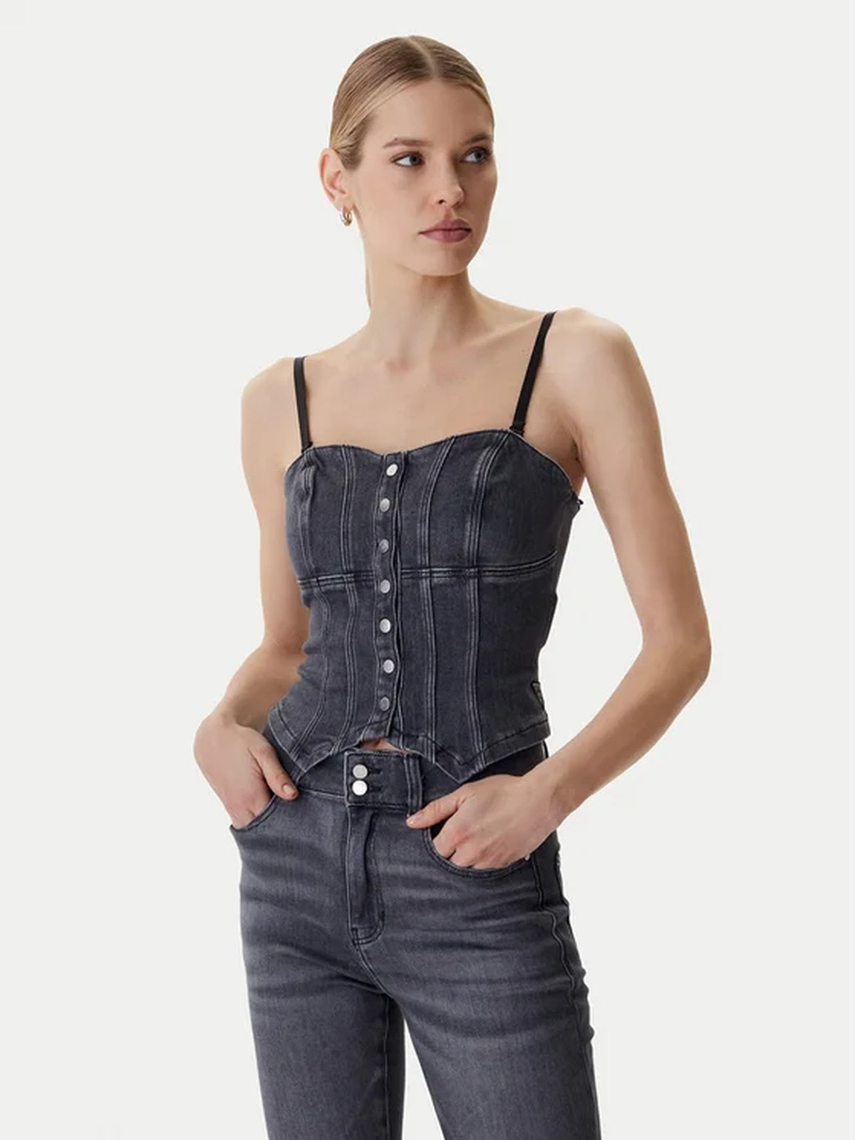 W6RH80D6921/TOKG GUESS