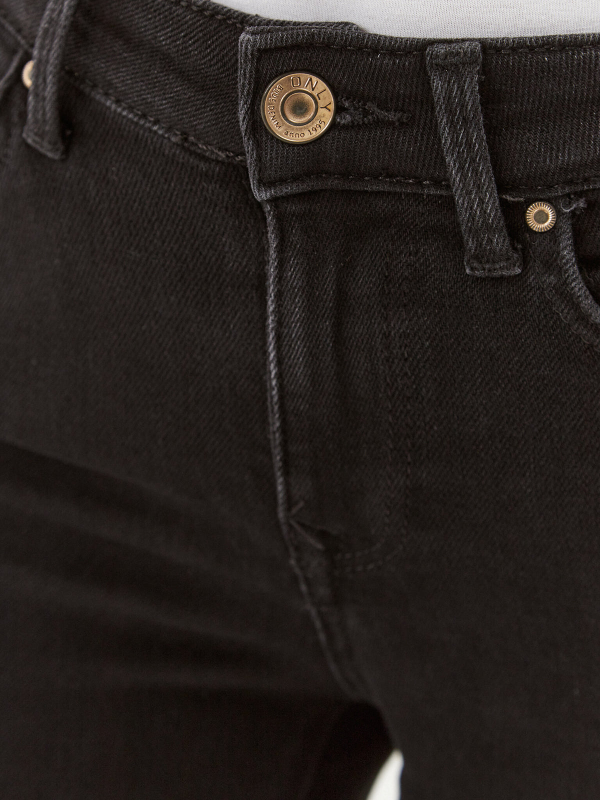 15181958/Black ONLY