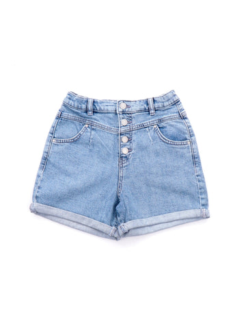 DENIM SHORTS W/EXPOSED BUTTON 