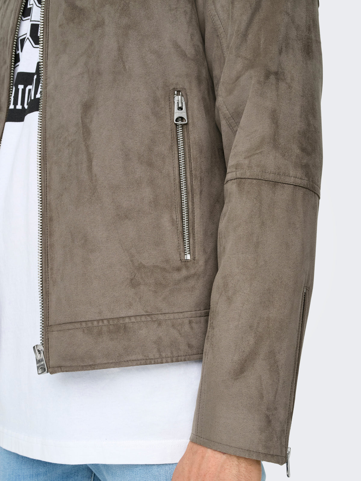 22029650/Falcon ONLY&SONS
