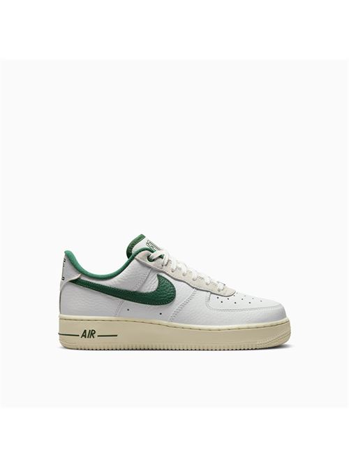  NIKE | DR0148/102