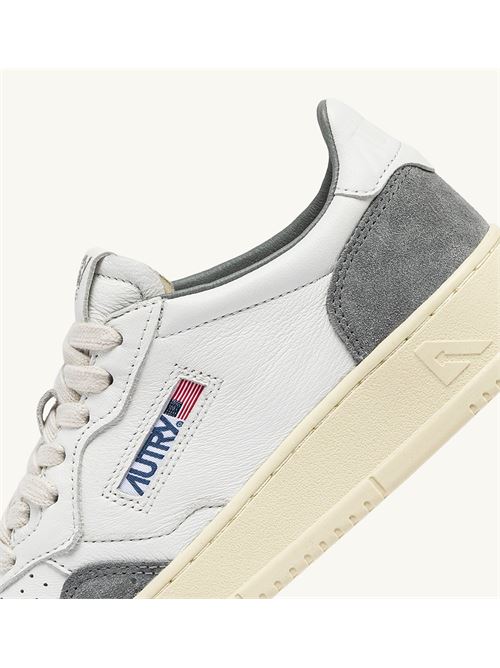 Sneakers Autry Medalist Low in pelle di capra e suede Bianco/Grigio AUTRY | AULM-GS37/WHITE-GREY