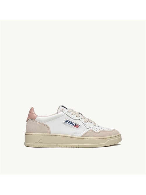 Autry Women's 01 Medalist Low Suede AUTRY | AULW-LS37/WHITE-POWDER