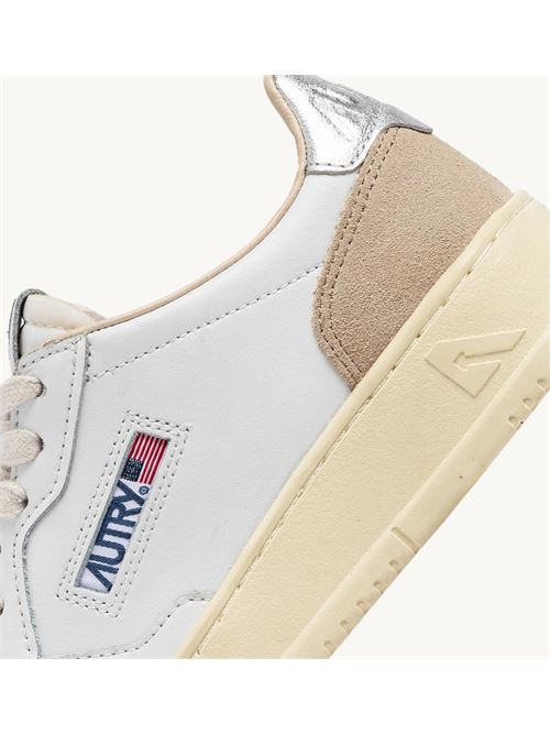 Autry Women's 01 Medalist Low Suede AUTRY | AULW-LS74/WHITE-SILVER